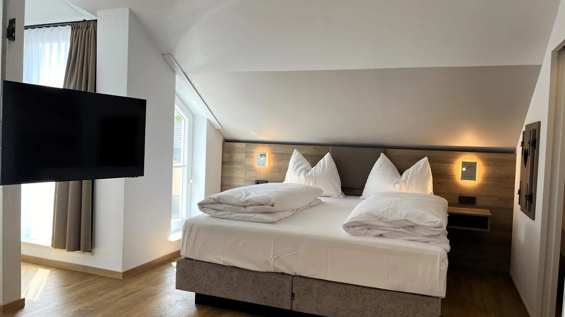 Westside Hotel Munich 3*,